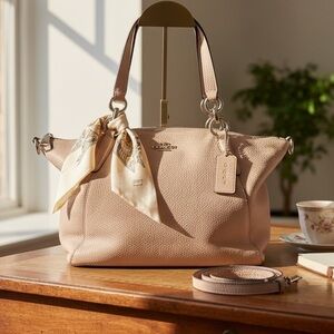 Coach Kelsey Satchel slouchy crossbody Bag  beige pebbled leather authentic